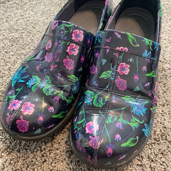 Dansko Shoes - Dansko Work Wonders Clogs